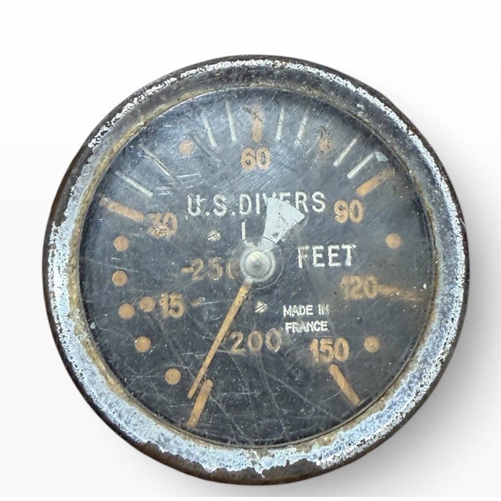 US DIVERS WRIST TYPE DEPTH GAUGE - MADE IN FRANCE by LA SPIROTECHNIQUE 60s